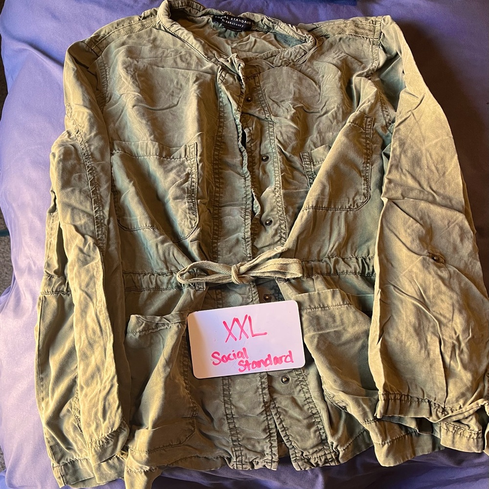 Social Standard Utility Coat